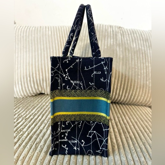 Dior Medium Book Tote - Picture 5 of 11